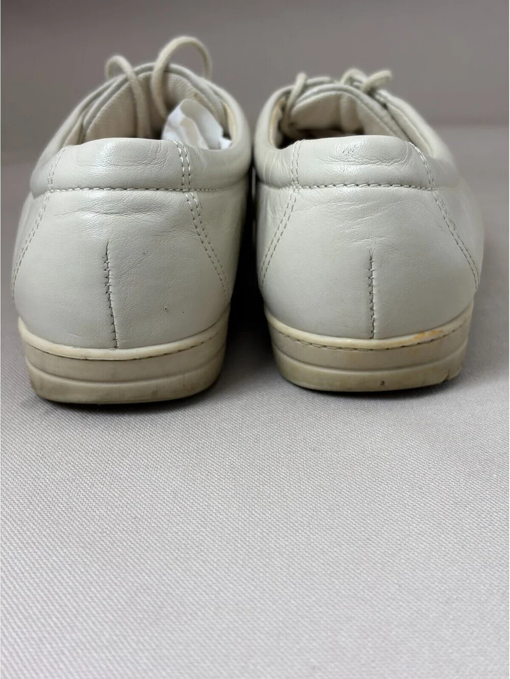 SAS Classic Womens 6 M White Leather Comfort Walking Shoes Made in USA Lace Up